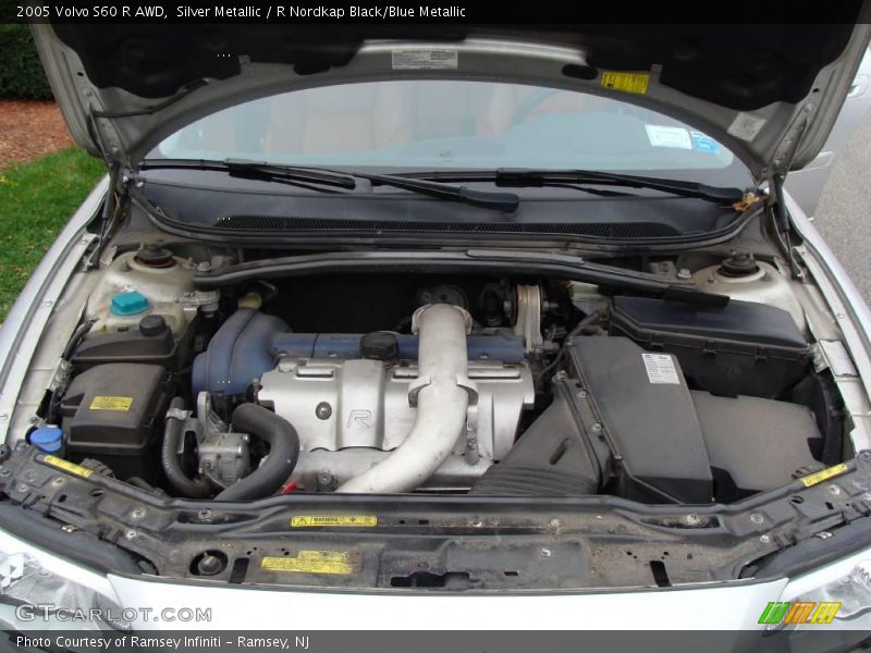 Silver Metallic / R Nordkap Black/Blue Metallic 2005 Volvo S60 R AWD