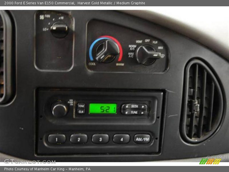 Harvest Gold Metallic / Medium Graphite 2000 Ford E Series Van E150 Commercial