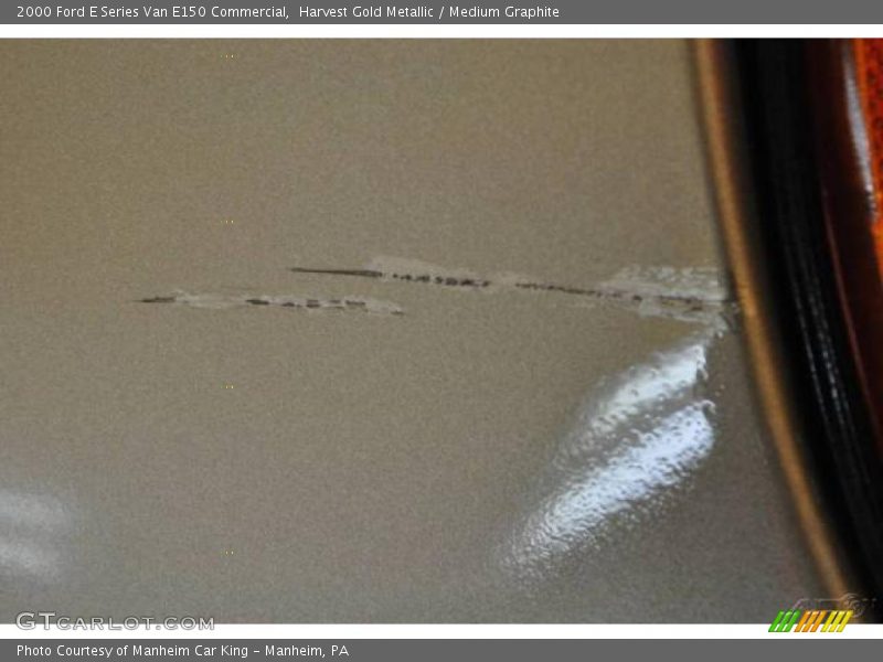 Harvest Gold Metallic / Medium Graphite 2000 Ford E Series Van E150 Commercial