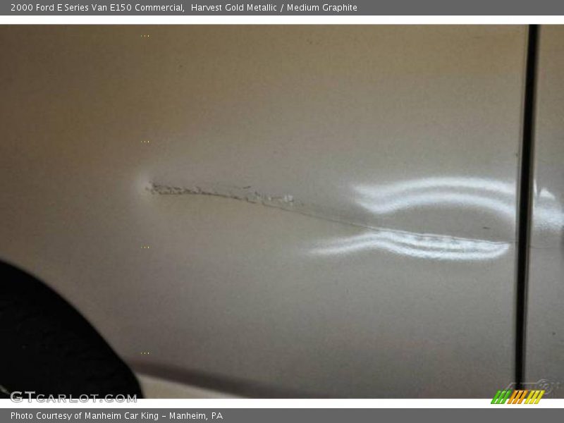 Harvest Gold Metallic / Medium Graphite 2000 Ford E Series Van E150 Commercial