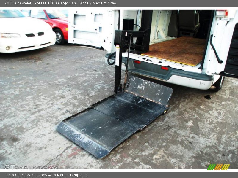 White / Medium Gray 2001 Chevrolet Express 1500 Cargo Van