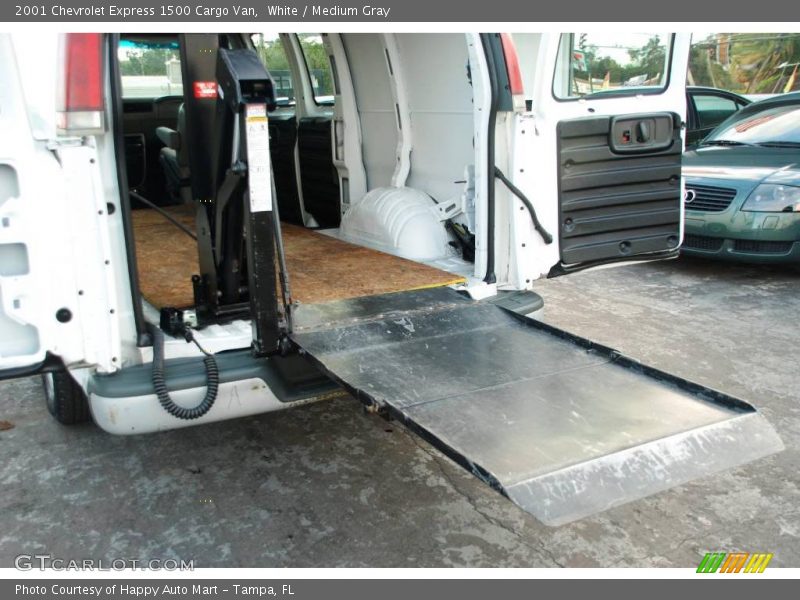 White / Medium Gray 2001 Chevrolet Express 1500 Cargo Van