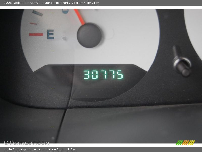 Butane Blue Pearl / Medium Slate Gray 2006 Dodge Caravan SE