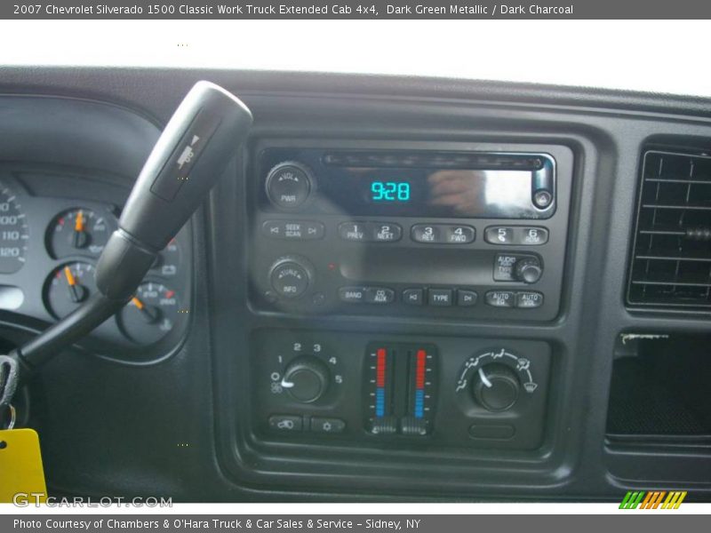 Dark Green Metallic / Dark Charcoal 2007 Chevrolet Silverado 1500 Classic Work Truck Extended Cab 4x4