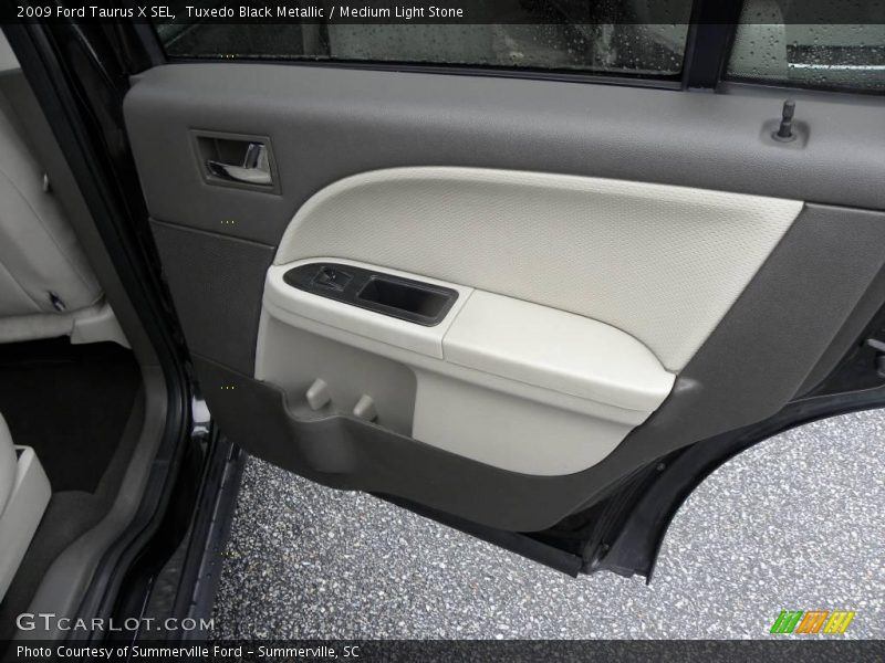 Tuxedo Black Metallic / Medium Light Stone 2009 Ford Taurus X SEL