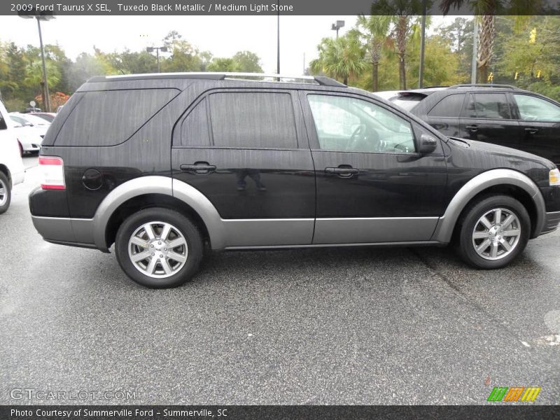 Tuxedo Black Metallic / Medium Light Stone 2009 Ford Taurus X SEL