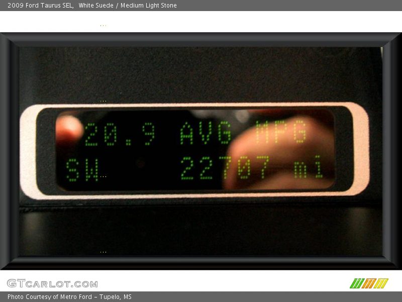 White Suede / Medium Light Stone 2009 Ford Taurus SEL
