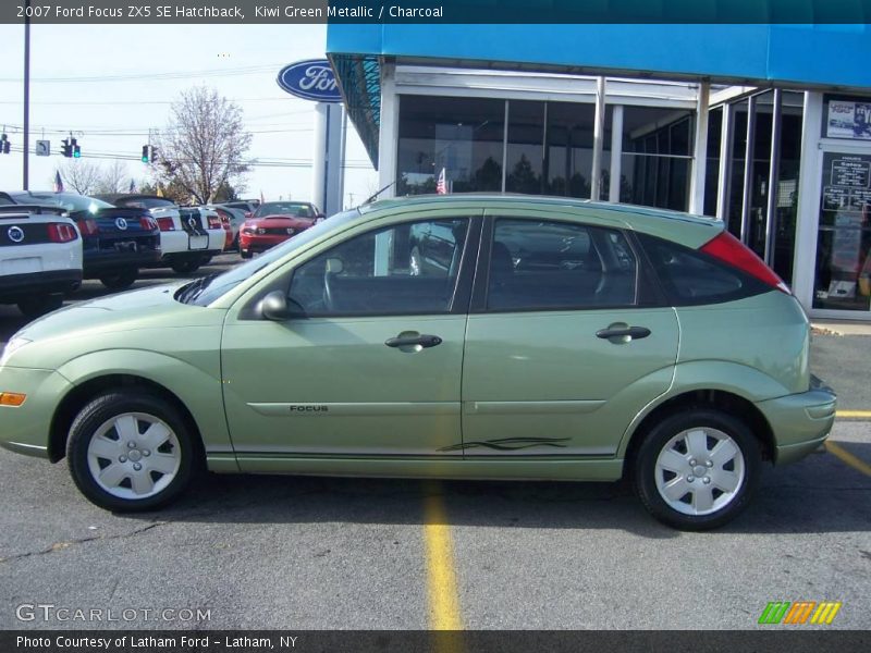 Kiwi Green Metallic / Charcoal 2007 Ford Focus ZX5 SE Hatchback