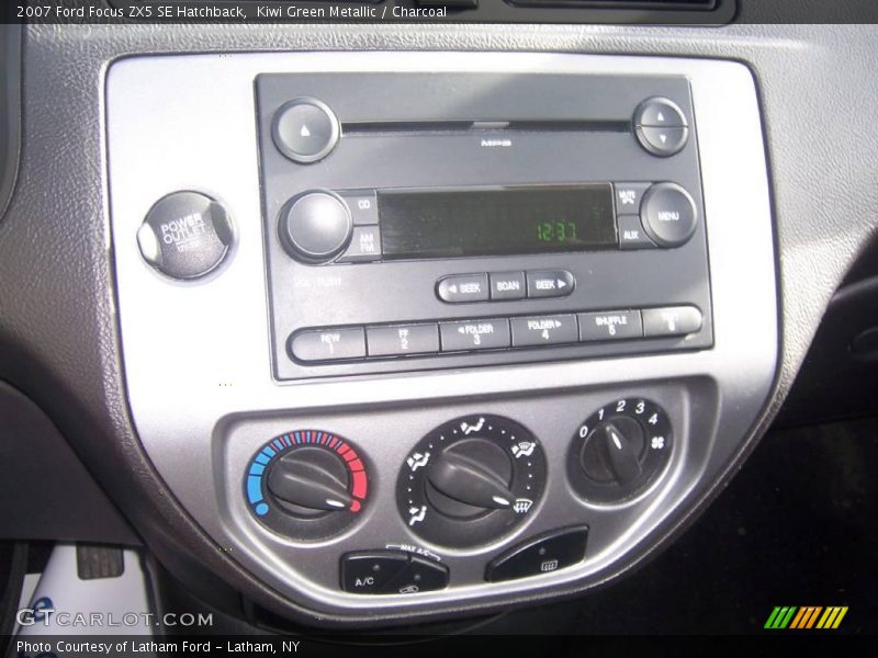 Kiwi Green Metallic / Charcoal 2007 Ford Focus ZX5 SE Hatchback