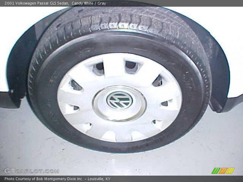 Candy White / Gray 2001 Volkswagen Passat GLS Sedan