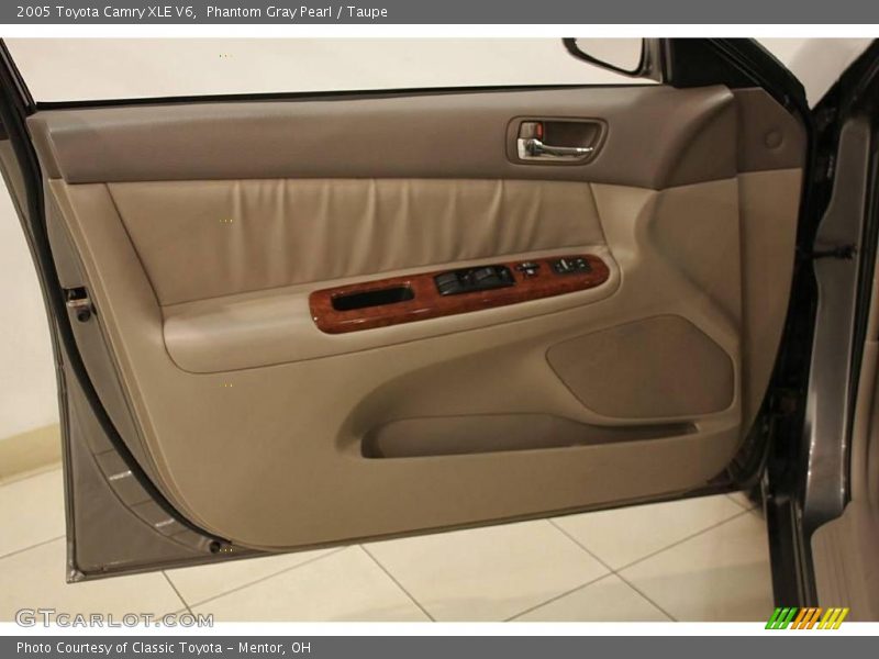 Phantom Gray Pearl / Taupe 2005 Toyota Camry XLE V6