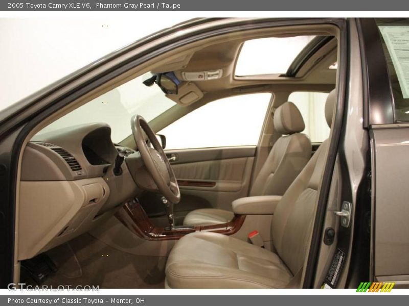 Phantom Gray Pearl / Taupe 2005 Toyota Camry XLE V6
