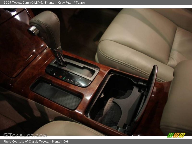 Phantom Gray Pearl / Taupe 2005 Toyota Camry XLE V6