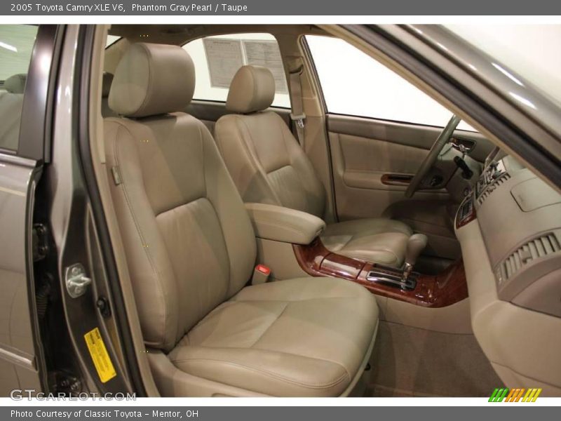 Phantom Gray Pearl / Taupe 2005 Toyota Camry XLE V6