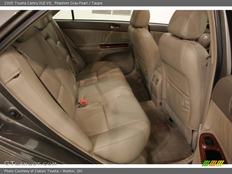 Phantom Gray Pearl / Taupe 2005 Toyota Camry XLE V6