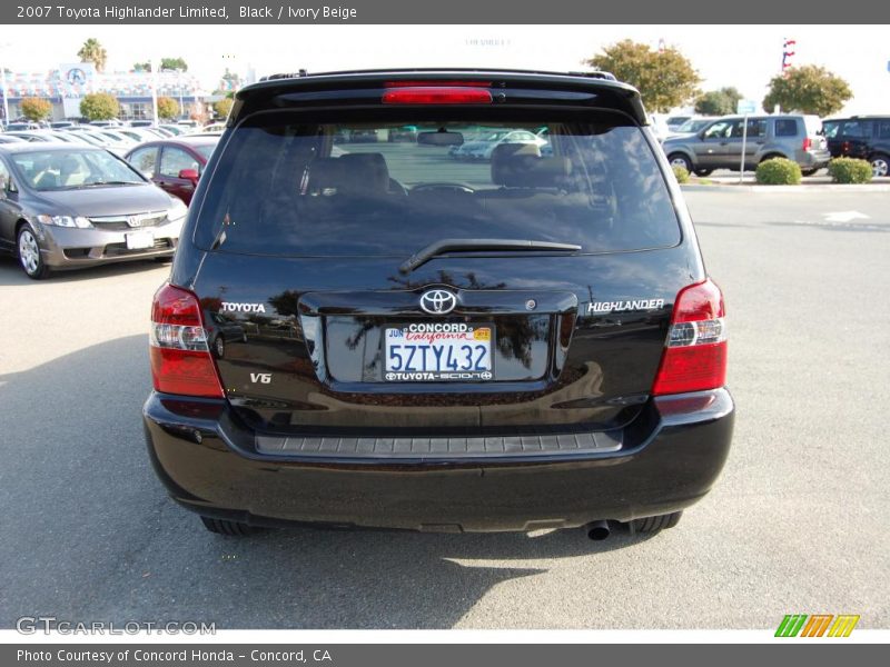 Black / Ivory Beige 2007 Toyota Highlander Limited