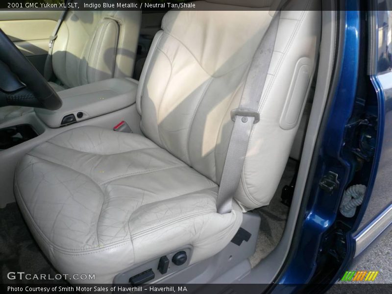 Indigo Blue Metallic / Neutral Tan/Shale 2001 GMC Yukon XL SLT