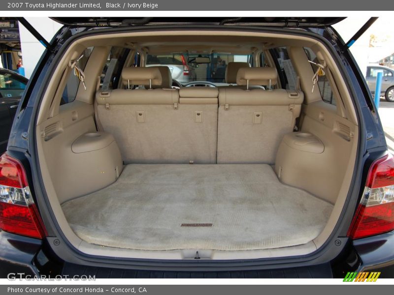 Black / Ivory Beige 2007 Toyota Highlander Limited