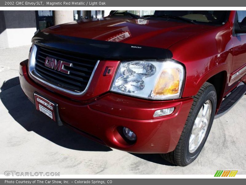 Magnetic Red Metallic / Light Oak 2002 GMC Envoy SLT