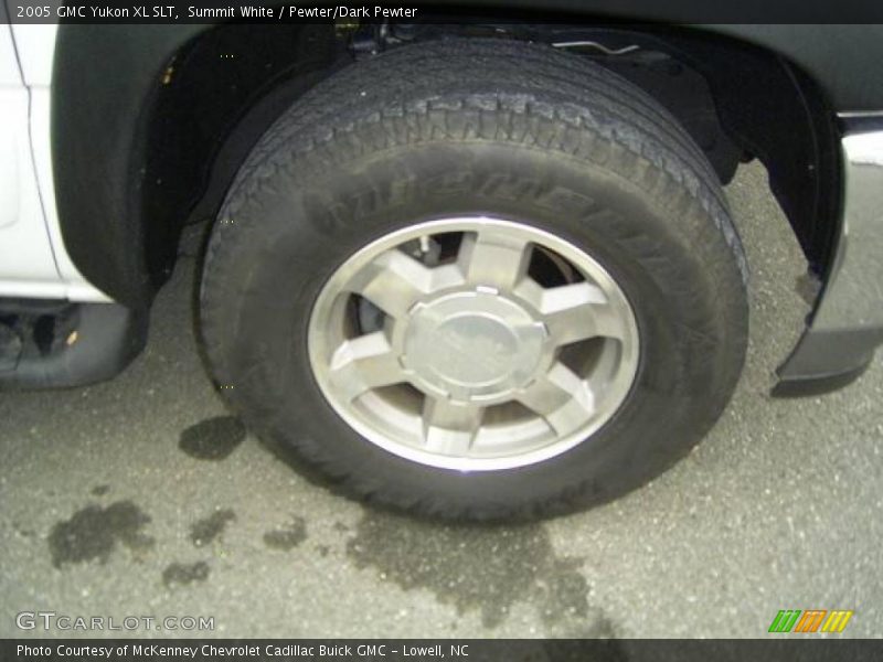 Summit White / Pewter/Dark Pewter 2005 GMC Yukon XL SLT