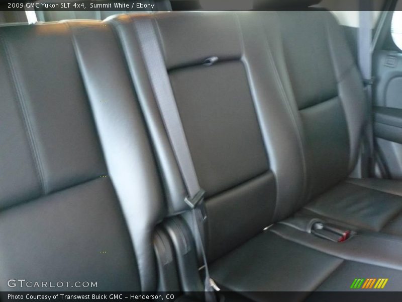 Summit White / Ebony 2009 GMC Yukon SLT 4x4