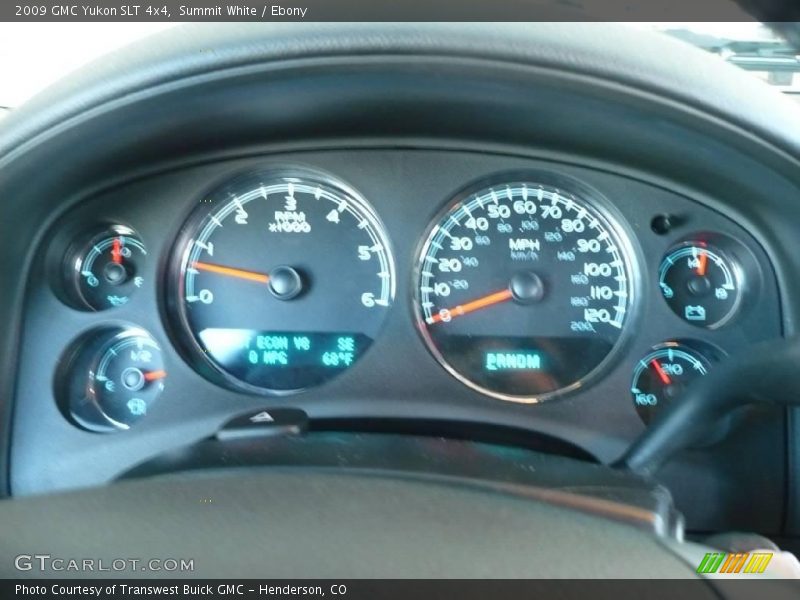 Summit White / Ebony 2009 GMC Yukon SLT 4x4