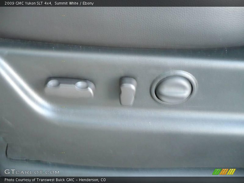 Summit White / Ebony 2009 GMC Yukon SLT 4x4