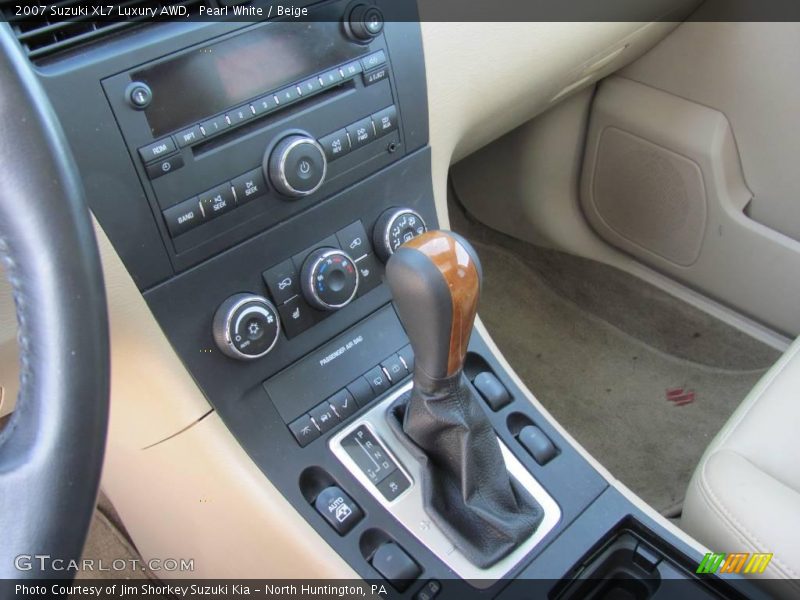 Pearl White / Beige 2007 Suzuki XL7 Luxury AWD