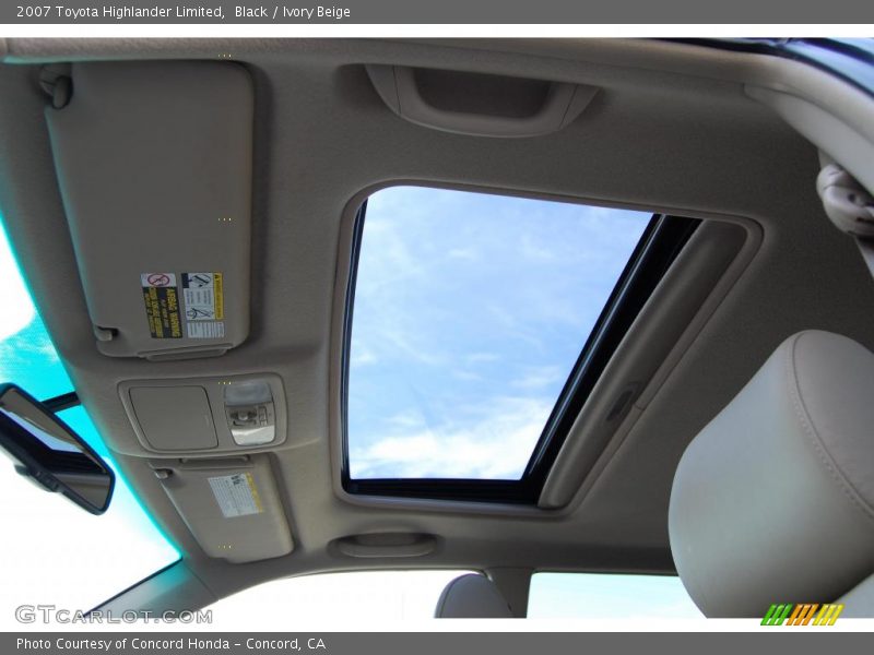 Black / Ivory Beige 2007 Toyota Highlander Limited