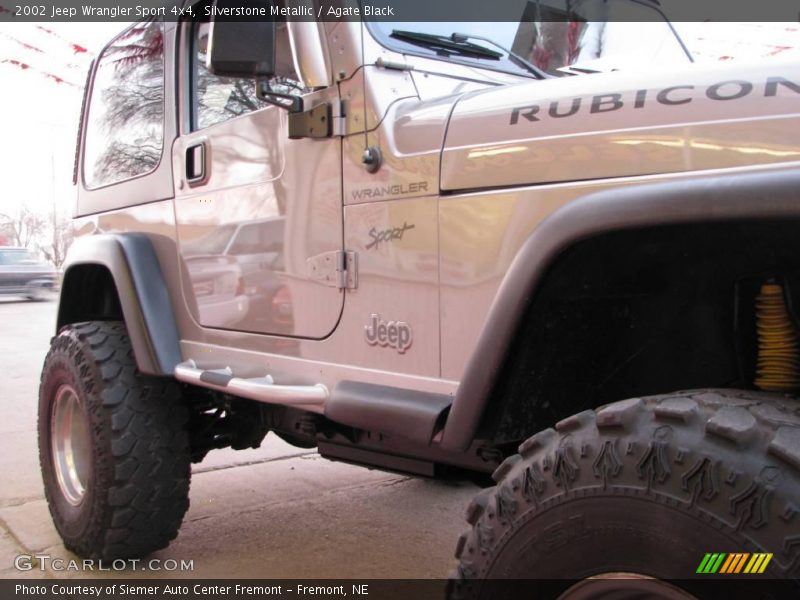 Silverstone Metallic / Agate Black 2002 Jeep Wrangler Sport 4x4