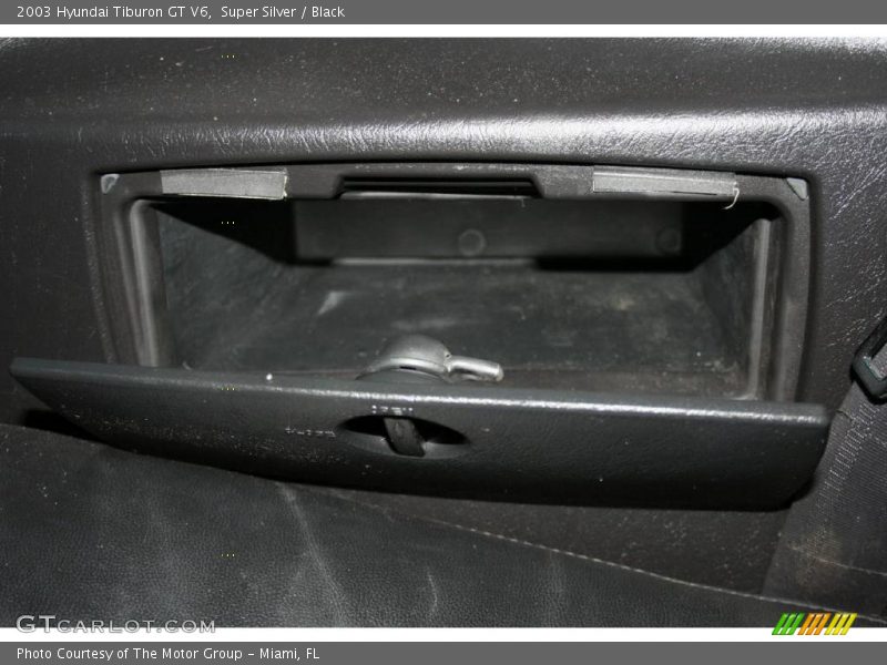 Super Silver / Black 2003 Hyundai Tiburon GT V6