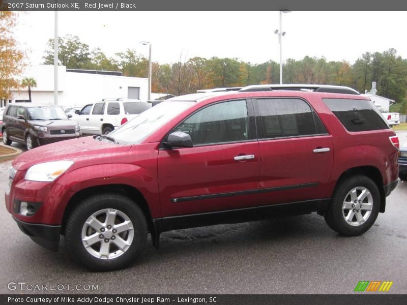 Red Jewel / Black 2007 Saturn Outlook XE