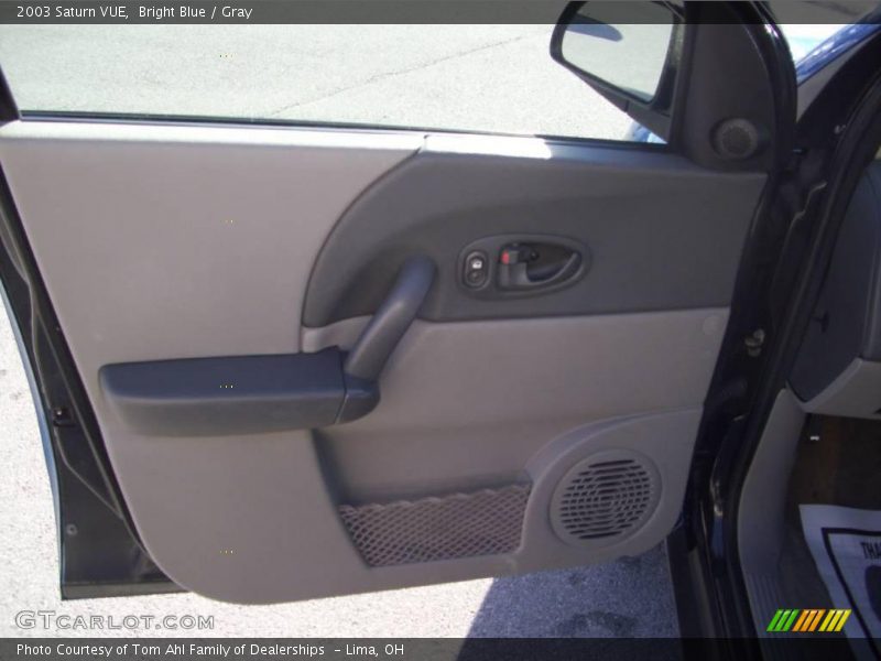 Bright Blue / Gray 2003 Saturn VUE