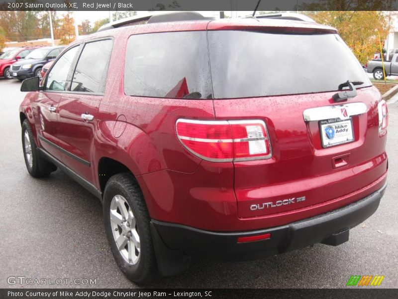 Red Jewel / Black 2007 Saturn Outlook XE