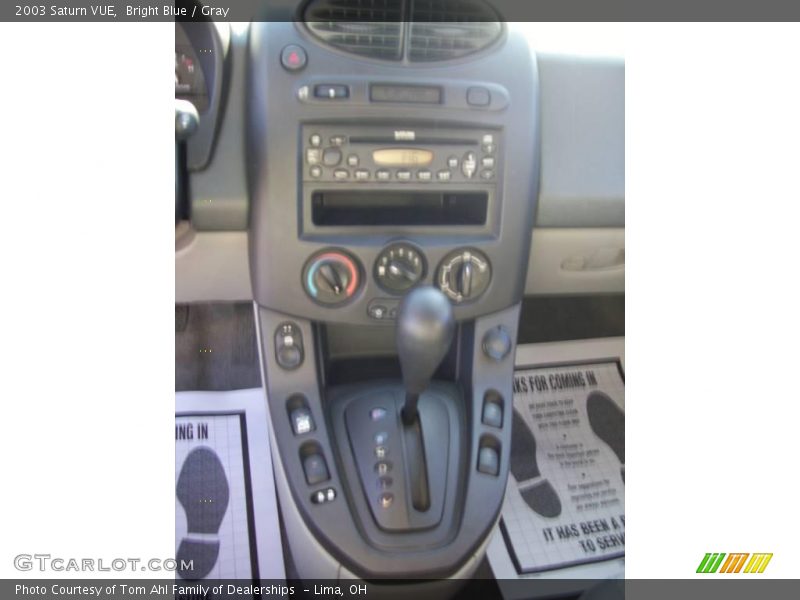 Bright Blue / Gray 2003 Saturn VUE