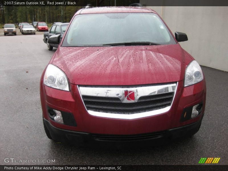 Red Jewel / Black 2007 Saturn Outlook XE