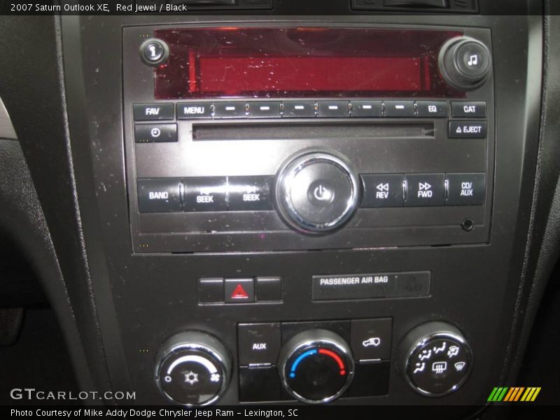 Red Jewel / Black 2007 Saturn Outlook XE