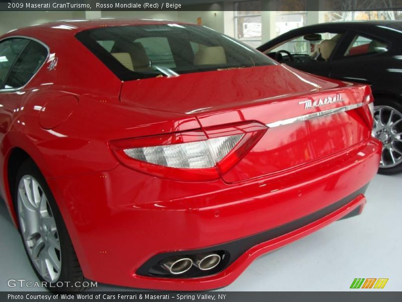 Rosso Mondiale (Red) / Beige 2009 Maserati GranTurismo