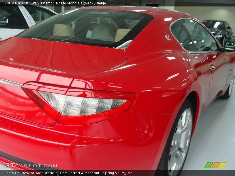 Rosso Mondiale (Red) / Beige 2009 Maserati GranTurismo