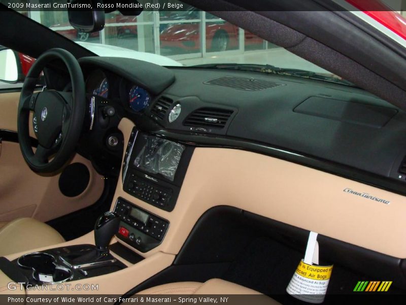 Rosso Mondiale (Red) / Beige 2009 Maserati GranTurismo