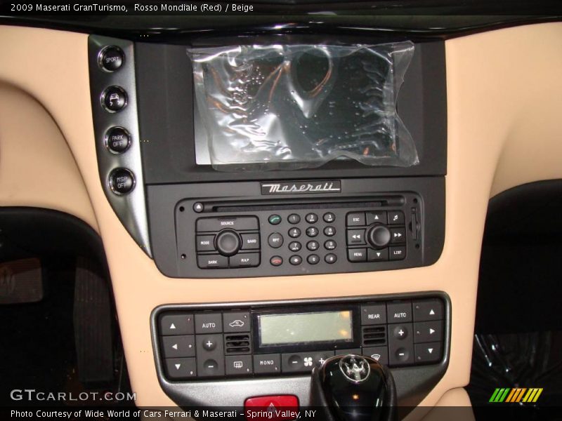 Rosso Mondiale (Red) / Beige 2009 Maserati GranTurismo