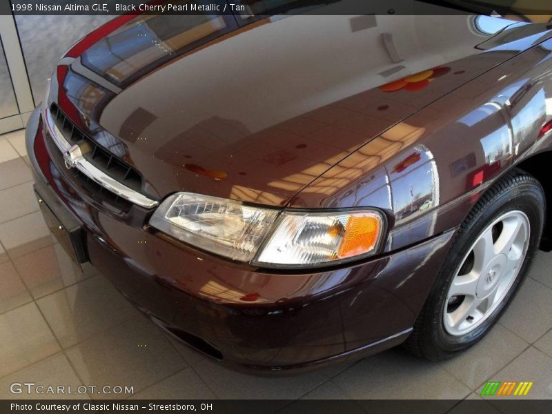 Black Cherry Pearl Metallic / Tan 1998 Nissan Altima GLE