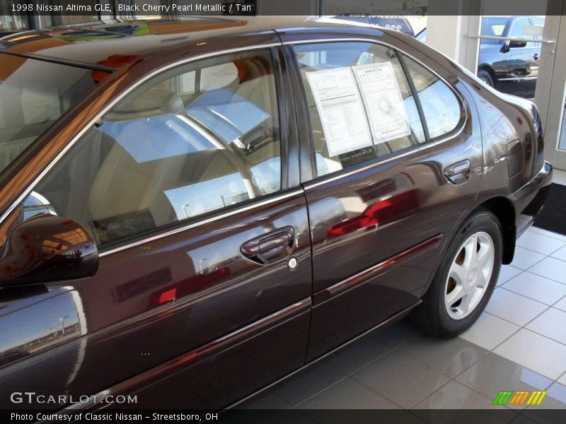 Black Cherry Pearl Metallic / Tan 1998 Nissan Altima GLE