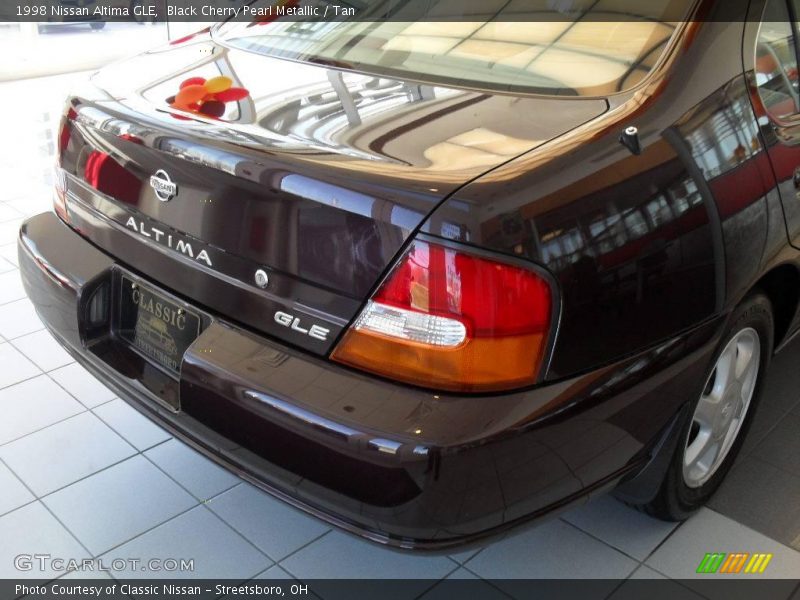 Black Cherry Pearl Metallic / Tan 1998 Nissan Altima GLE