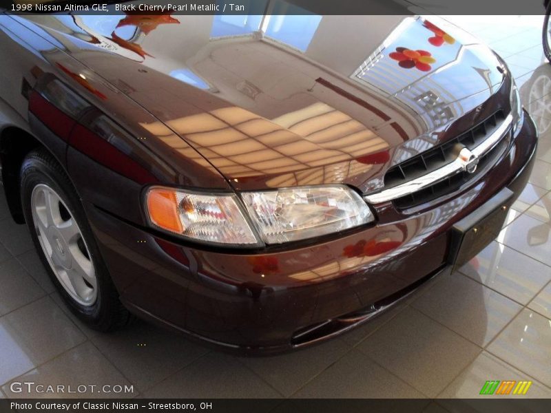 Black Cherry Pearl Metallic / Tan 1998 Nissan Altima GLE