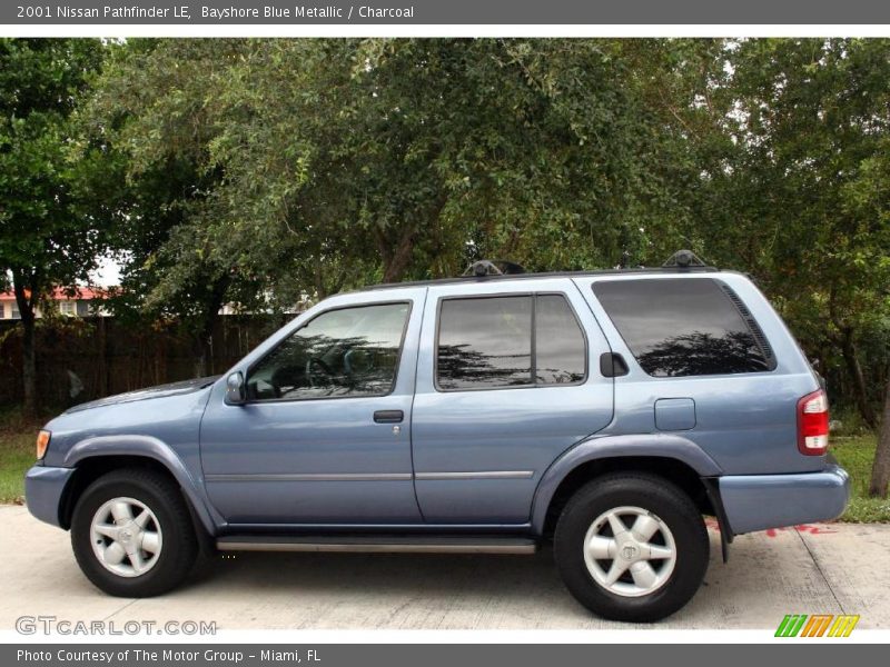 Bayshore Blue Metallic / Charcoal 2001 Nissan Pathfinder LE