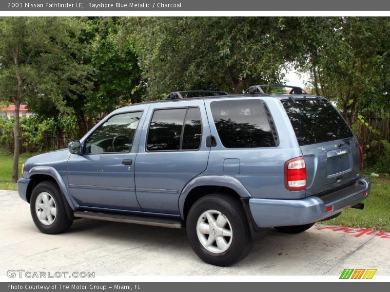 Bayshore Blue Metallic / Charcoal 2001 Nissan Pathfinder LE
