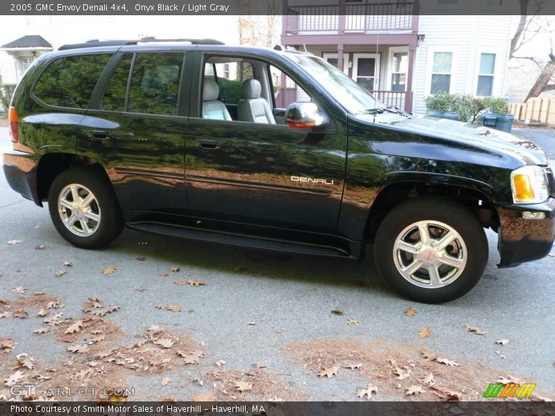 Onyx Black / Light Gray 2005 GMC Envoy Denali 4x4