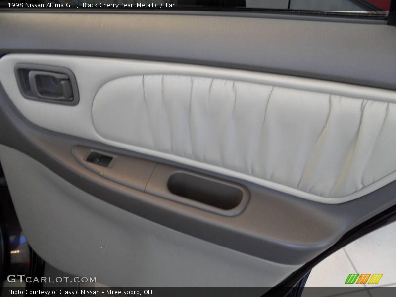 Black Cherry Pearl Metallic / Tan 1998 Nissan Altima GLE