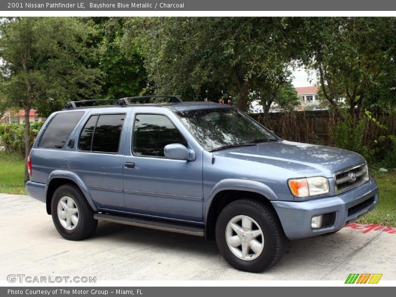 Bayshore Blue Metallic / Charcoal 2001 Nissan Pathfinder LE